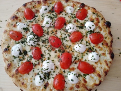 Pizza tomate mozza - Livraison Aix en Provence